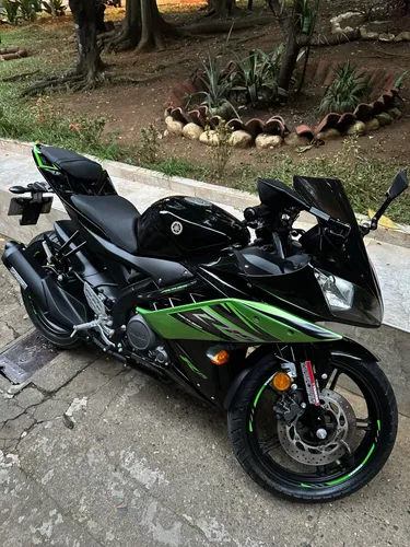 Yamaha YZF-R15 V2 2014