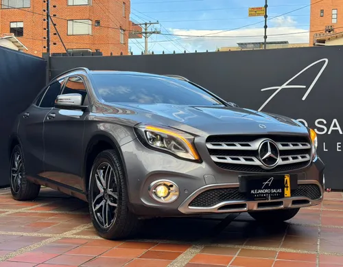 Mercedes-Benz Clase GLA200 1.6 Urban