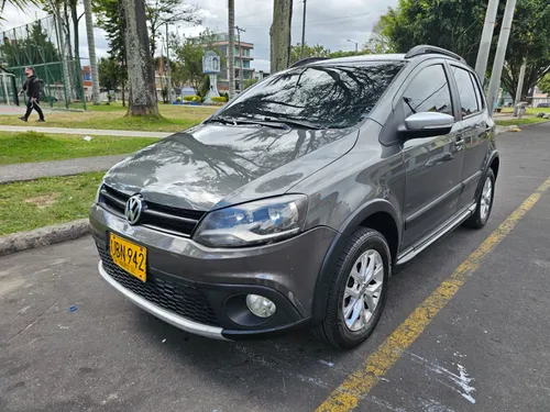 VOLKSWAGEN CROSS FOX