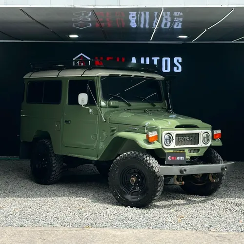 TOYOTA LAND CRUISER FJ43 1979