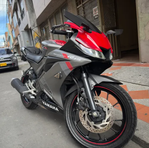 Yamaha r15 v3
