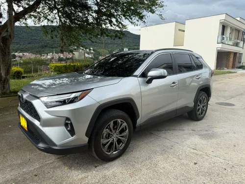 Toyota RAV 4 XLE 2024 HÍBRIDA