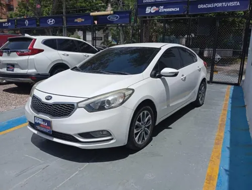 Vendo Kia cerato 1.600 2016