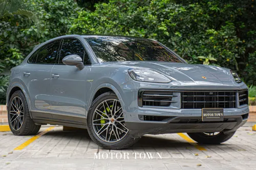 PORSCHE CAYENNE E-HYBRID 2026