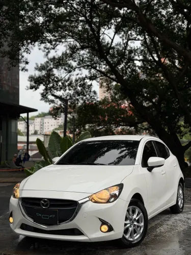 Mazda 2 Touring Automatico Hatchback Modelo 2017