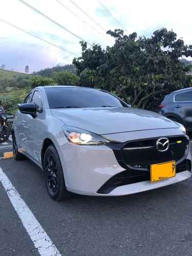 Mazda 2 Touring AT
