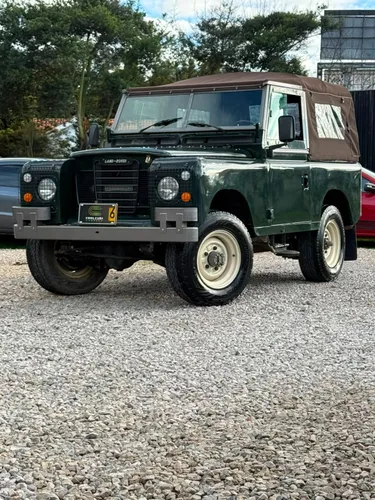 Land Rover Santana 88