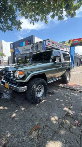 TOYOTA FZJ 73 CARBURADA RESTAURADA 1995