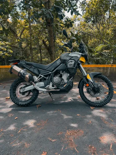Aprilia Tuareg 660