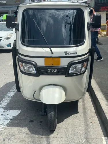 TVS King deluxe modelo 2023 matriculado en 2025