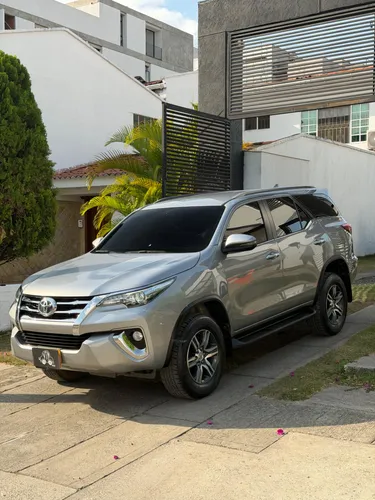Toyota Fortuner SRV 2020
