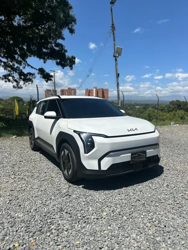 Kia EV3 2025 8 mil km
