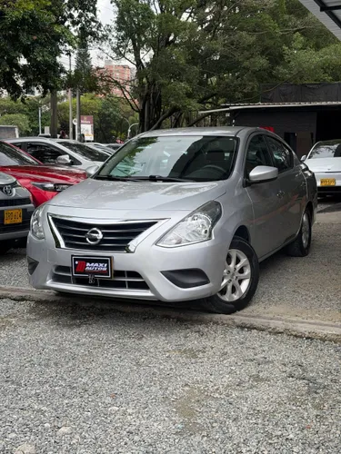 NISSAN VERSA SENSE 1.6 MECÁNICO GASOLINA. MODELO 2019