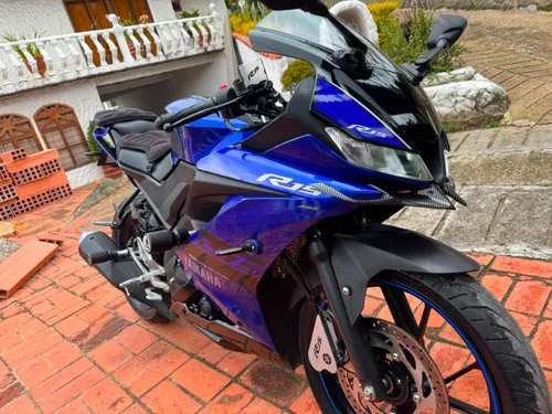 Yamaha R15 V3 2023