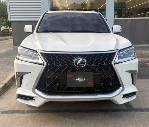 Lexus LX 570 súper sport