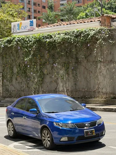 Kia Cerato Forte SX 1.6cc
