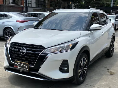 NISSAN KICKS ADVANCE 1.6 MECANICA 2025 - UNIDUENA