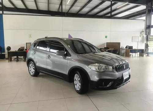 Suzuki Scross 2019
