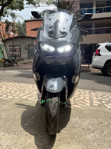 Yamaha Nmax 2.025