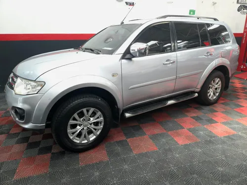 MITSUBISHI NATIVA 4X4 AT