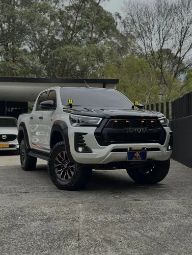 TOYOTA HILUX GR SPORT 2022