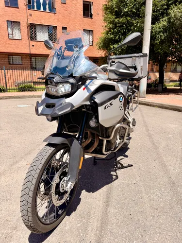 BMW F900GS adventure