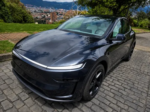 Tesla Model Y 0.0 Rwd