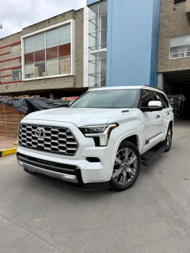 TOYOTA SEQUOIA CAPSTONE