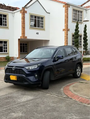 TOYOTA RAV 4 MODELO 2020 XLE 4X2