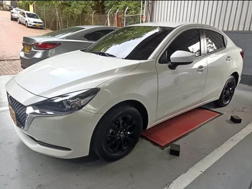 Mazda 2 Touring 2023