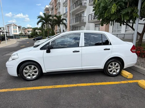 SE VENDE NISSAN TIIDA 2015 - 38.000.000