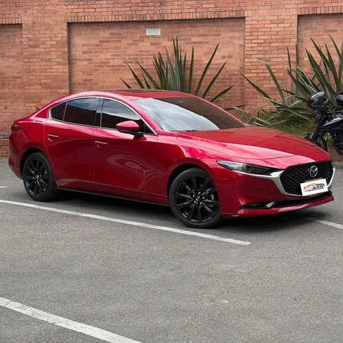 MAZDA 3 GRAND TOURING HIBRIDO 2023