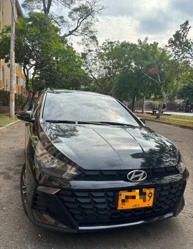 Hyundai HB20S 2024 Mecánico  16.975 km  Apple CarPlay  Como Nuevo