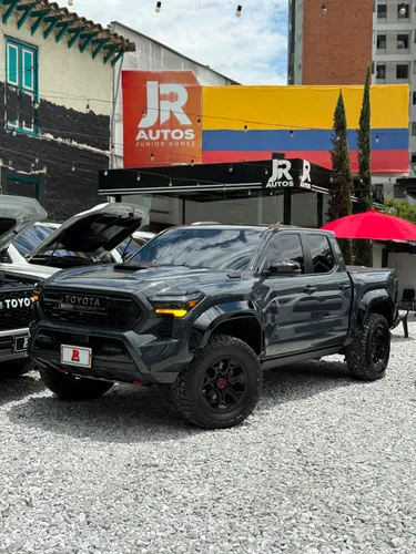 TOYOTA TACOMA TRD PRO 2025  BLINDAJE 2