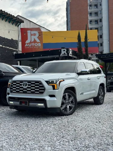 TOYOTA SEQUOIA CAPSTONE 2025  HÍBRIDA