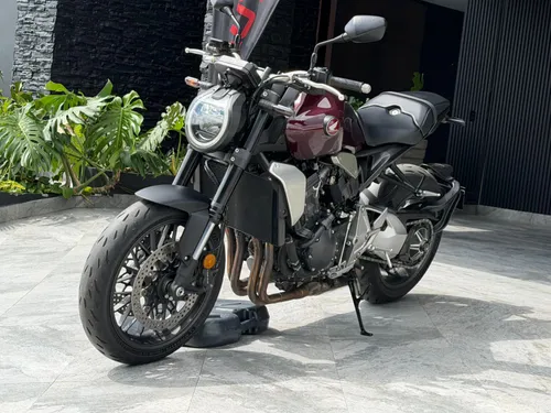 Honda cb1000r