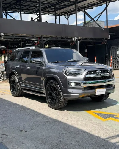 TOYOTA 4RUNNER LIMITED 4.0 2018
