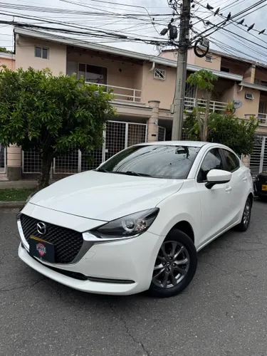 Mazda 2 touring sedan 2021
