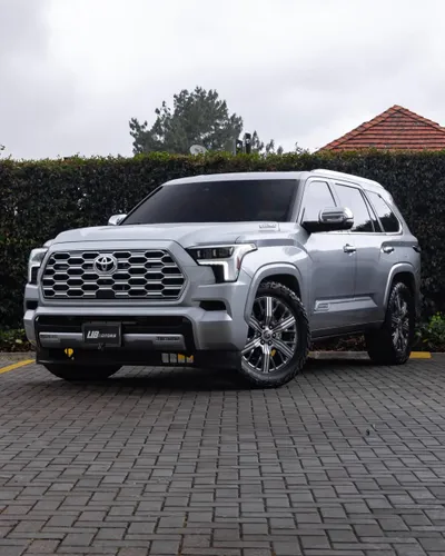 TOYOTA SEQUOIA CAPSTONE BLINDAJE 2 2024 HIBRIDA