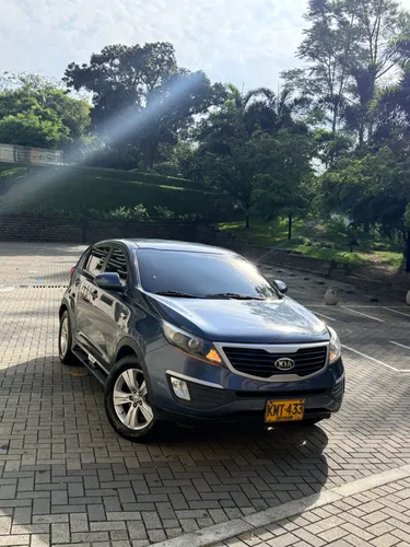 KIA SPORTAGE LX REVOLUTION
