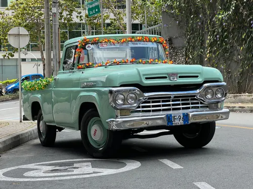 Ford F100 Styleside Customcab