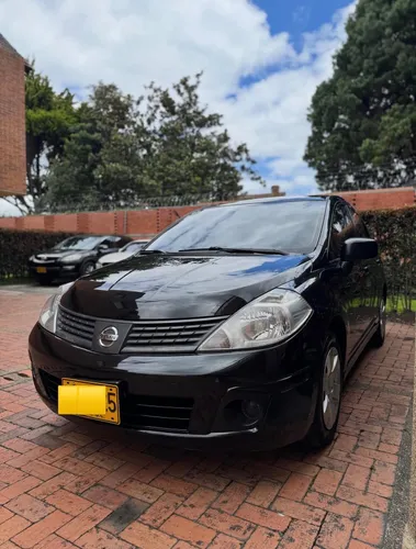 Nissan Tiida 2012