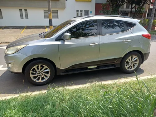Hyundai Tucson IX35  Modelo 2011 mecánica 4x2 gasolina motor 2.0cc 182 mil kilómetros