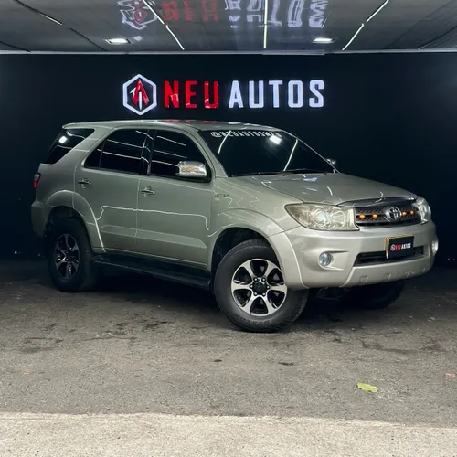 TOYOTA FORTUNER SR5 4X4 2011