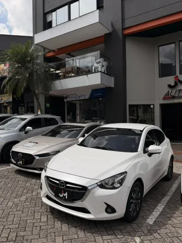 mazda 2 grand touring 2017