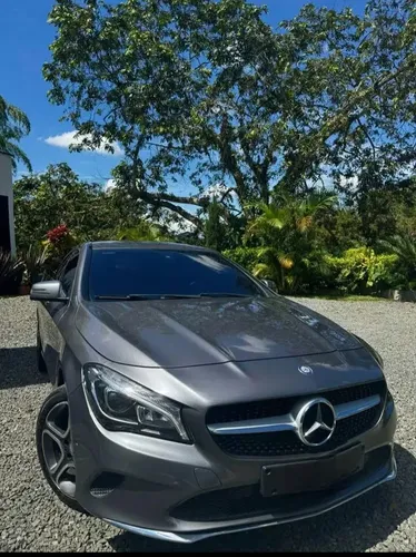 MERCEDES-BENZ CLA 180 2017