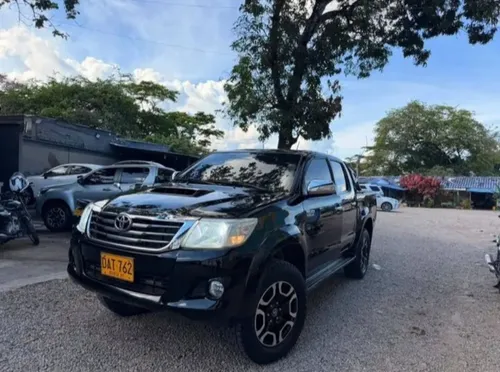 Toyota Hilux 3.0 diesel 4x4 AT 2015