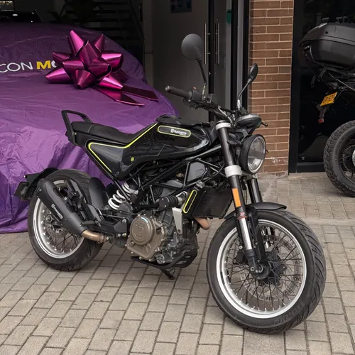 Husqvarna Svartpilen 401 2020