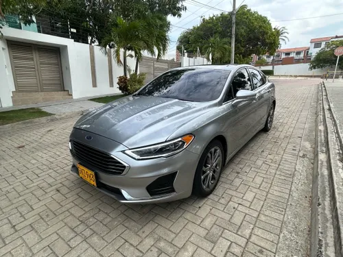 FORD FUSION HÍBRIDO 2020