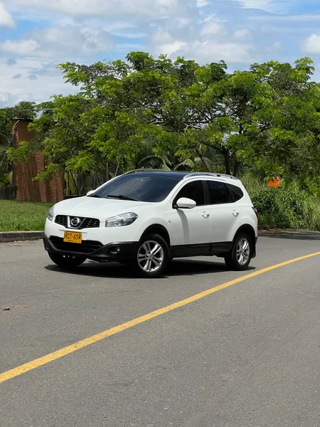 Nissan qashqai 2014